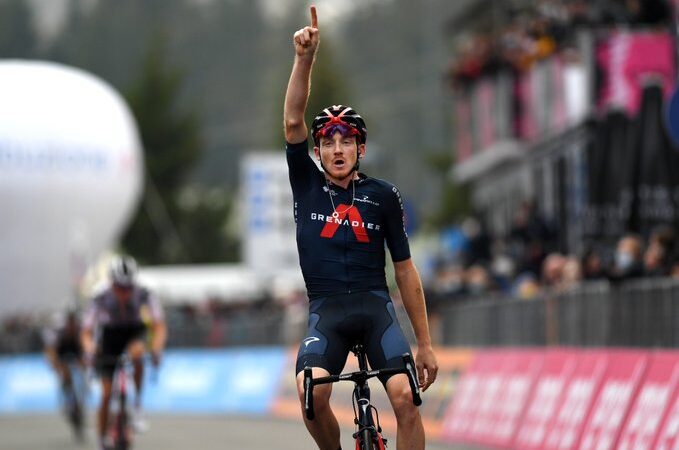 Tao Geoghegan Hart vyhral 15. etapu Giro d'Italia 2020