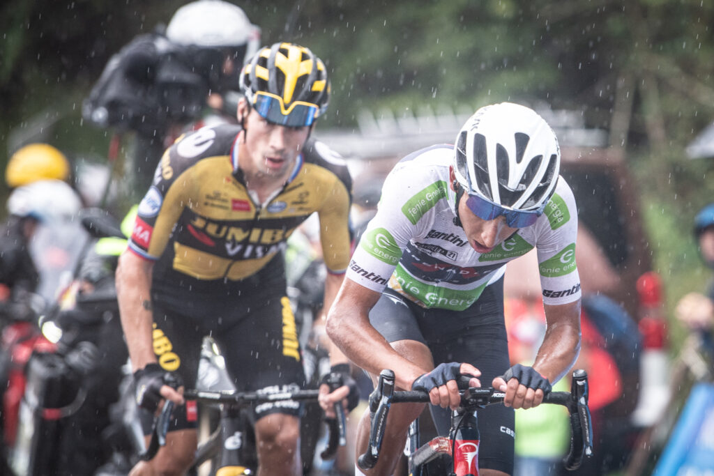 17. etapa Vuelta 2021 Primož Roglič a Egan Bernal